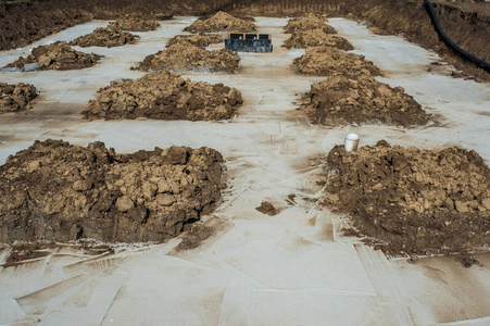 地基之上，家的序章——每个人的生活都在向下一座地基前行